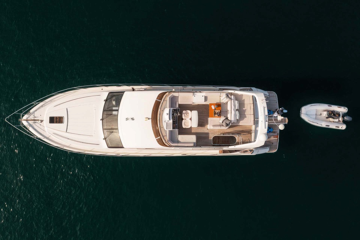 Аренда яхты Princess 62 DIAL в Миконосе